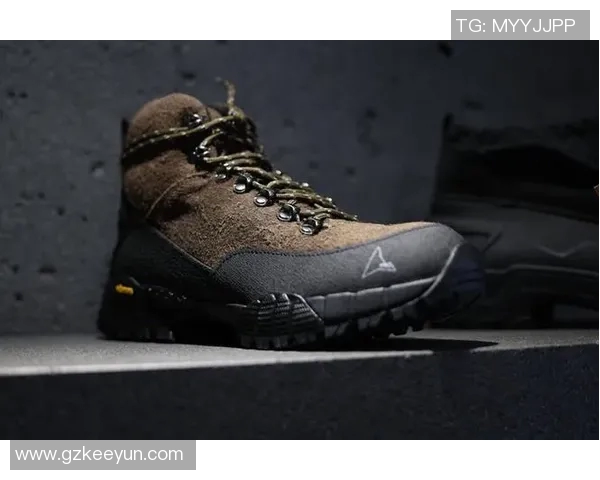 爵士科迪威廉姆斯媒体日亮相SLAM联名款步行者马修林选择Crazy8Low鞋款