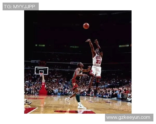 麦康奈尔持球单打 中距离后仰跳投得手