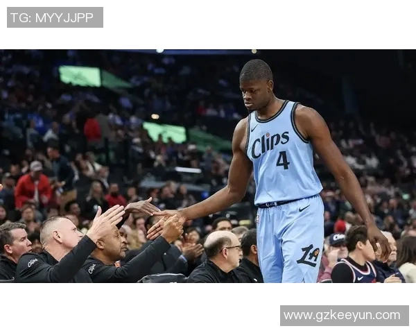 爵士官宣裁掉班巴，传言CBA球队为他开出300万美元合同